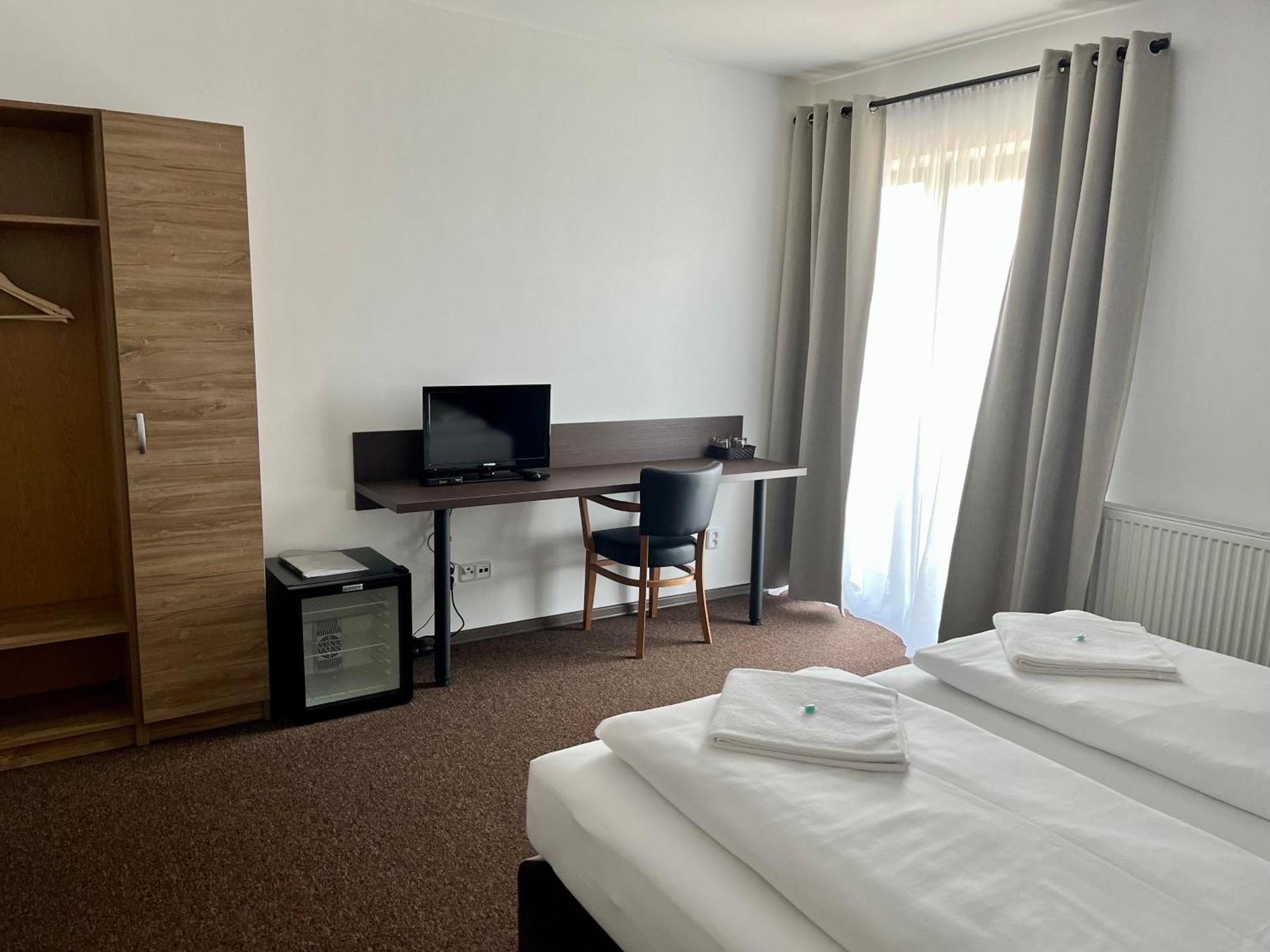 Motel R10 Mladá Boleslav Zewnętrze zdjęcie