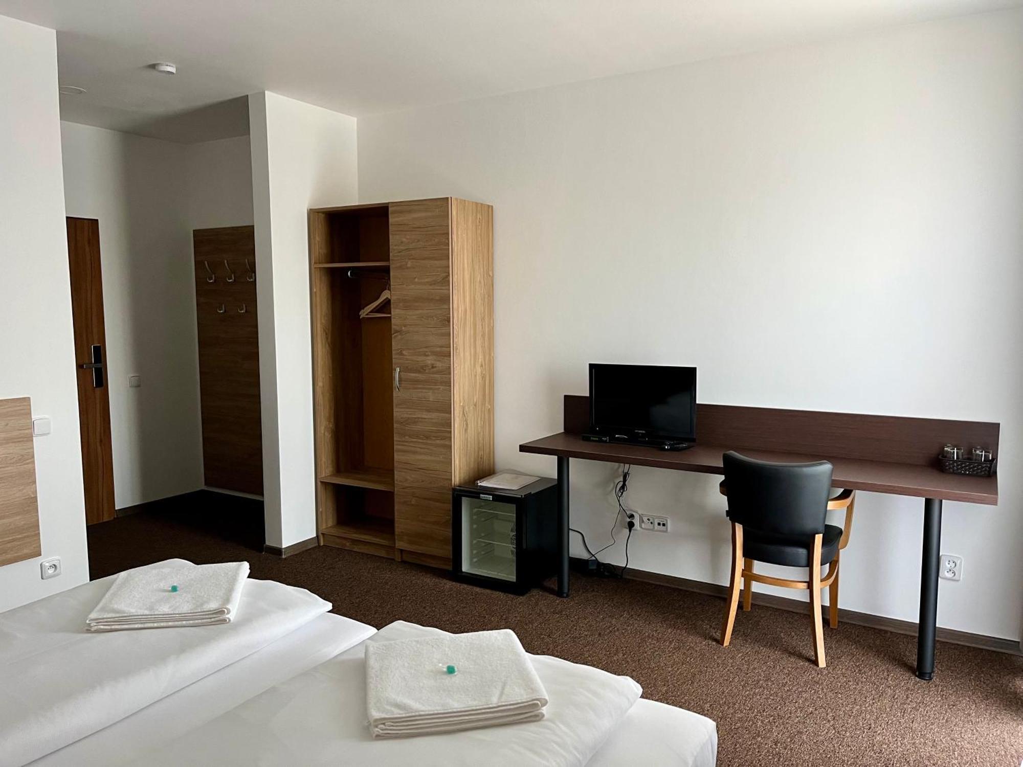Motel R10 Mladá Boleslav Zewnętrze zdjęcie