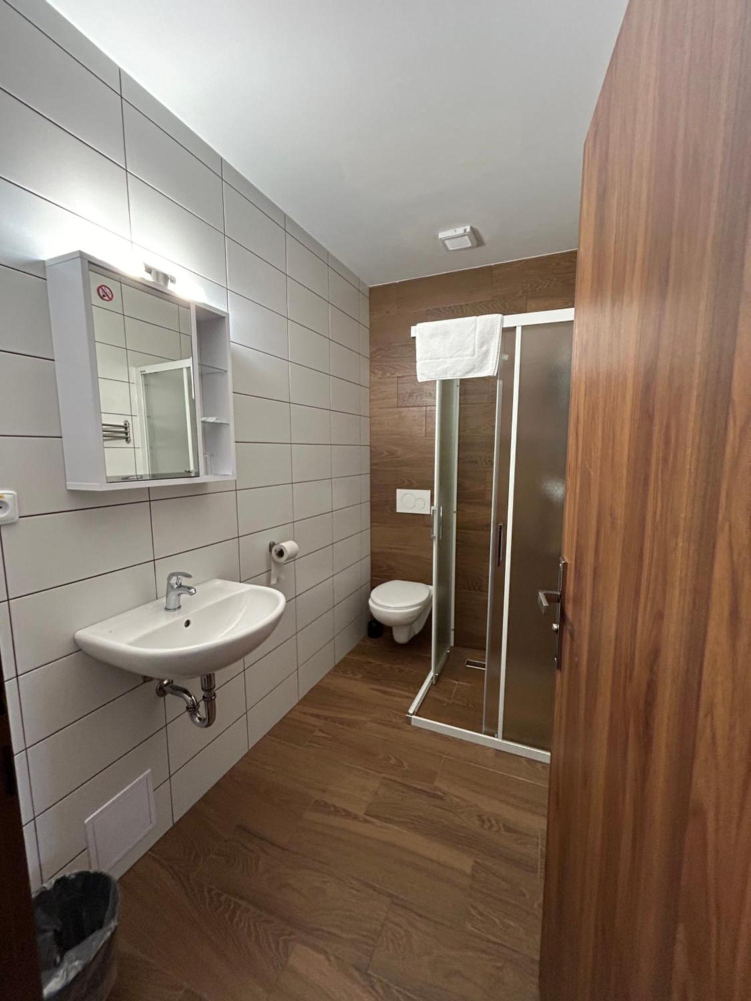 Motel R10 Mladá Boleslav Zewnętrze zdjęcie