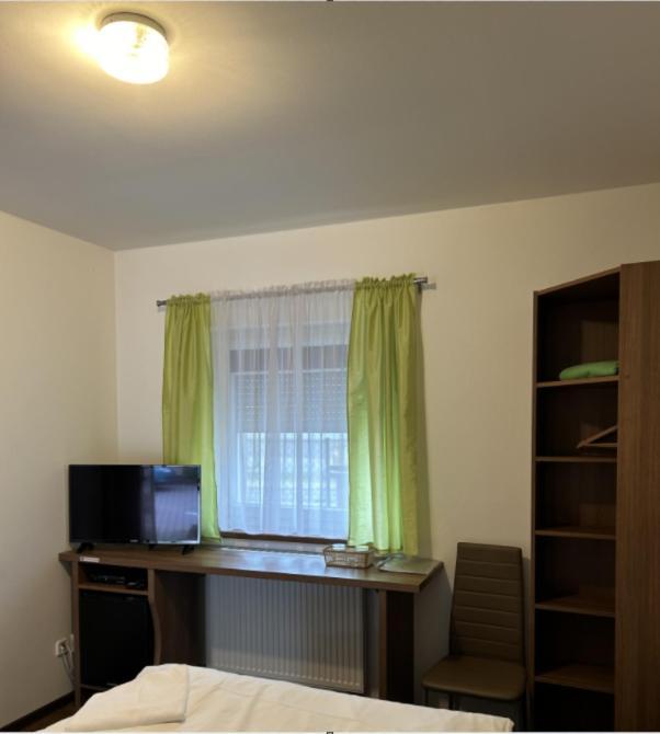 Motel R10 Mladá Boleslav Zewnętrze zdjęcie