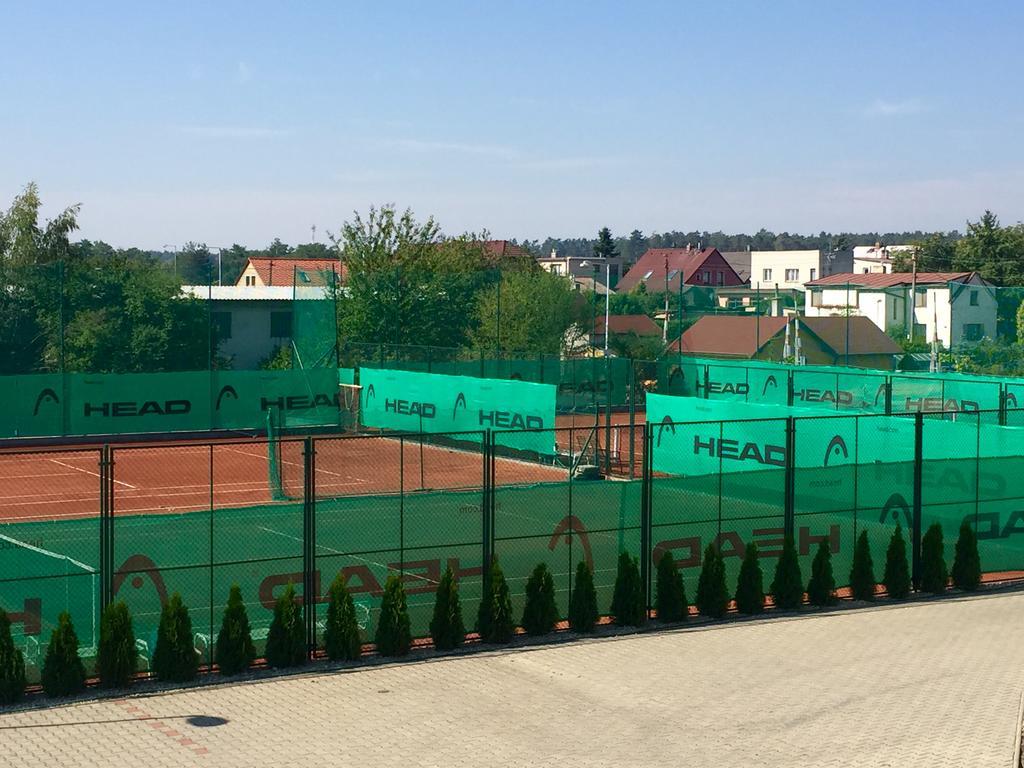 Motel R10 Mladá Boleslav Zewnętrze zdjęcie